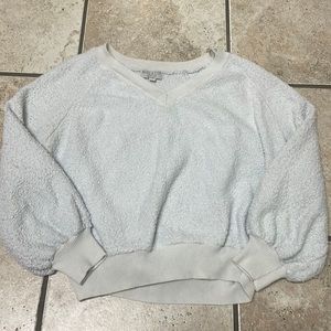 Cropped long sleeve shirt